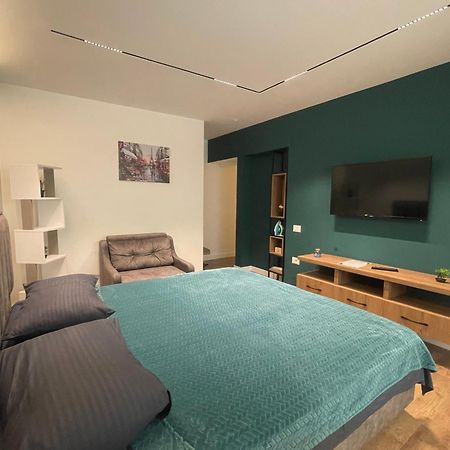 Downtown Studio Apartments Tiran Dış mekan fotoğraf