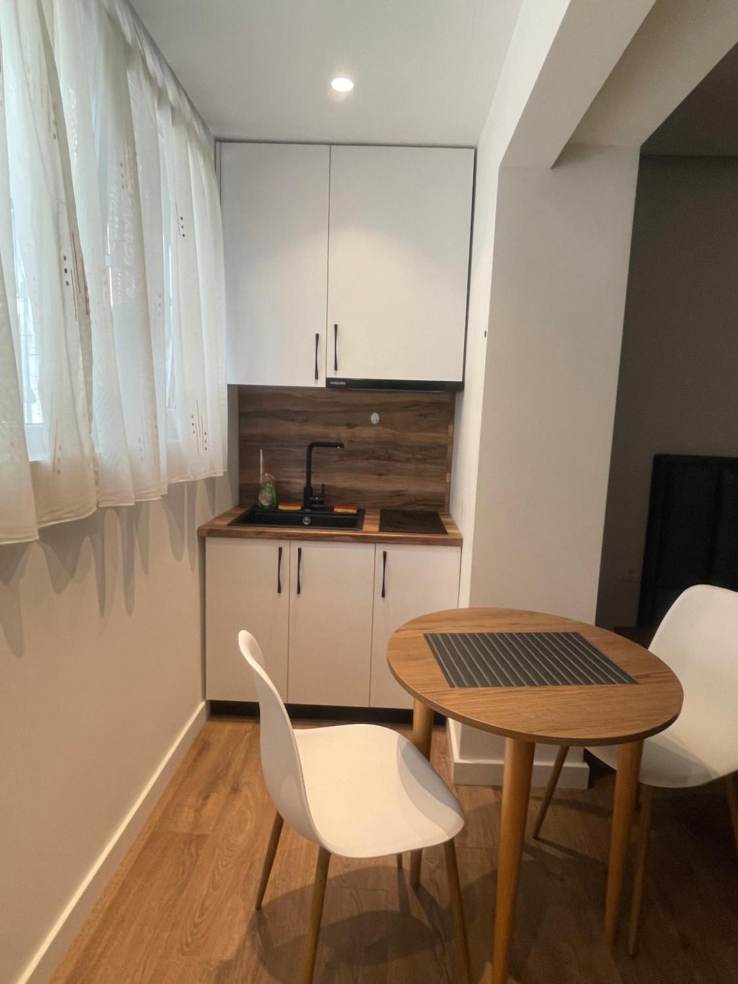 Downtown Studio Apartments Tiran Dış mekan fotoğraf