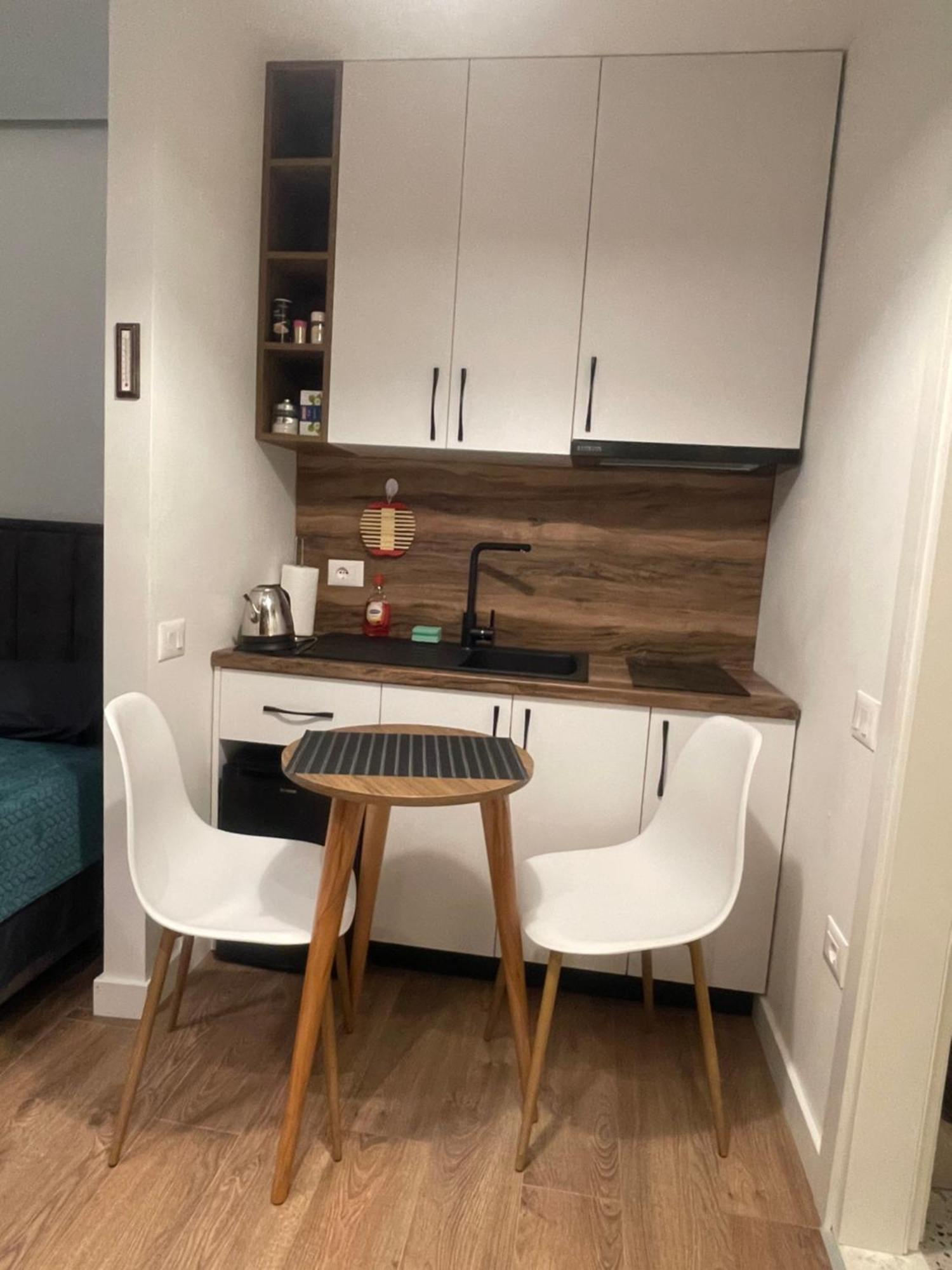 Downtown Studio Apartments Tiran Dış mekan fotoğraf