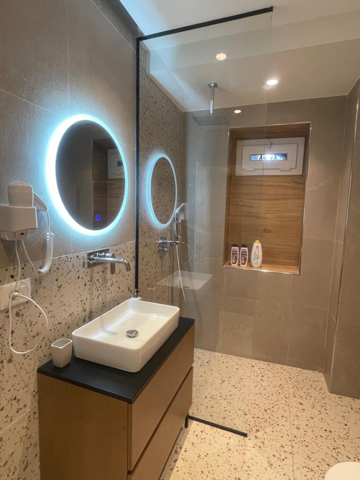 Downtown Studio Apartments Tiran Dış mekan fotoğraf